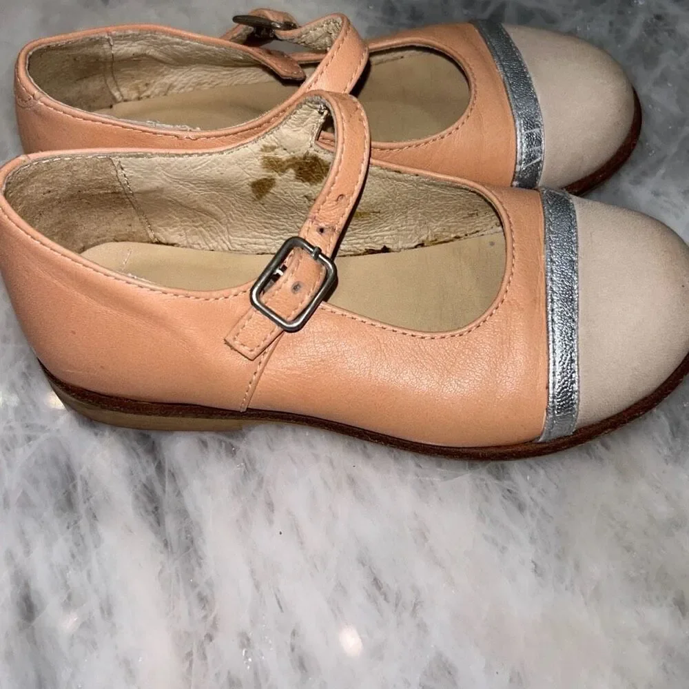 Manuela de Juan toddler shoes sz 25